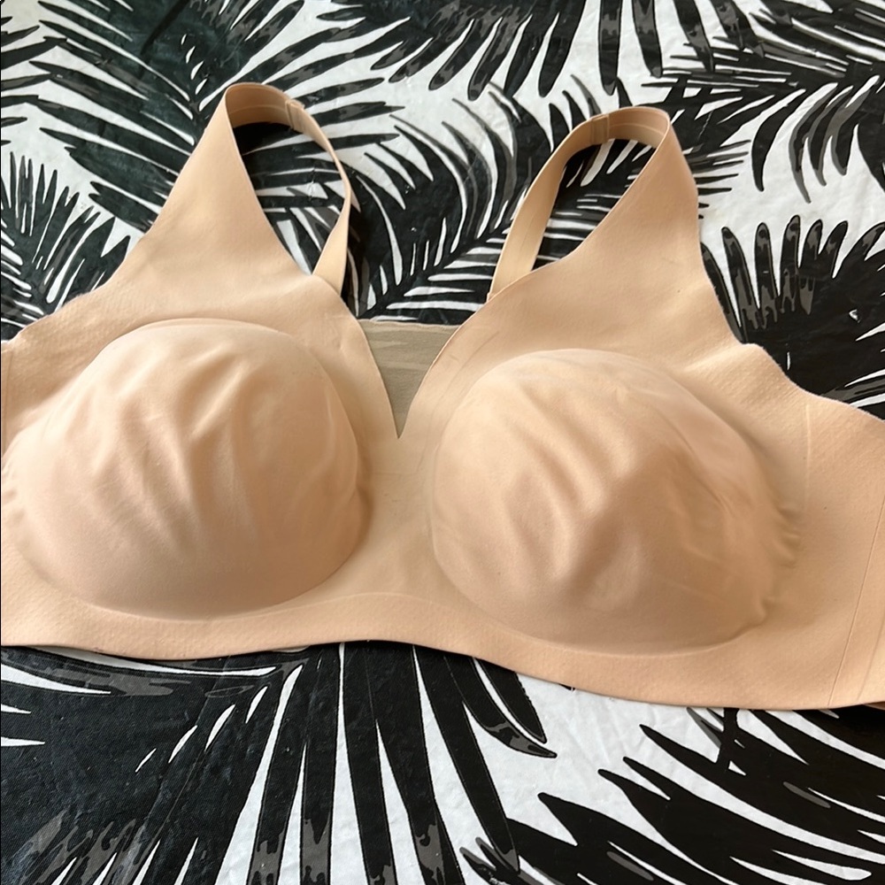 Knix Seamless Beige Bra